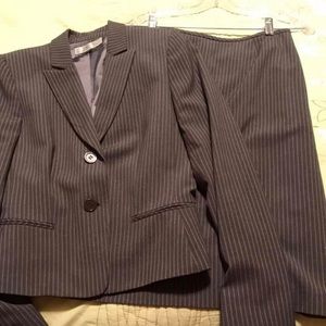 Women’s suit